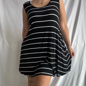 ACEMI Black and White Striped Flowwy Dress